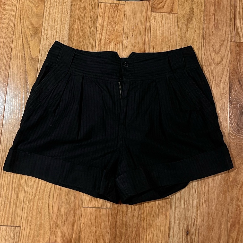 Marc Jacobs women’s black shorts size 10